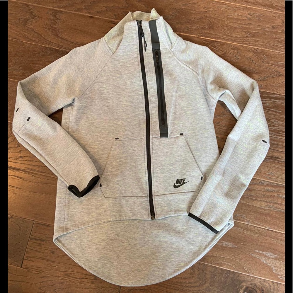Nike tech pack